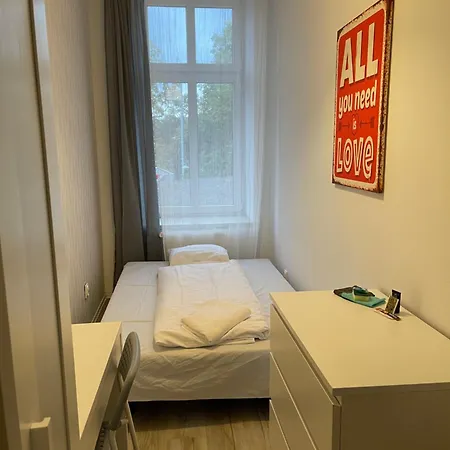 بيت شباب Center