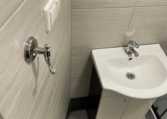 Center بيت شباب فروتسواف